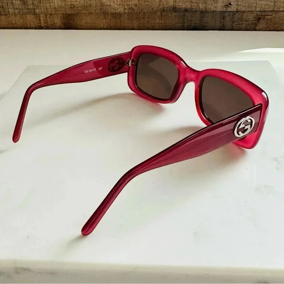 Rare Vintage Authentic Gucci GG
2407/S 3BY Cherry 51mm Gray
Gradient Sunglasses - Picture 5 of 12